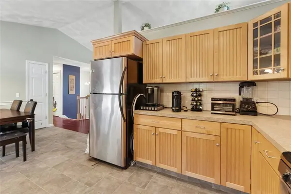 15 Meadow RD, Scituate, RI 02831