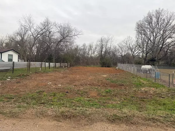 327 HOUSTON ELGIN, TX 78621 ST, Elgin, TX 78621