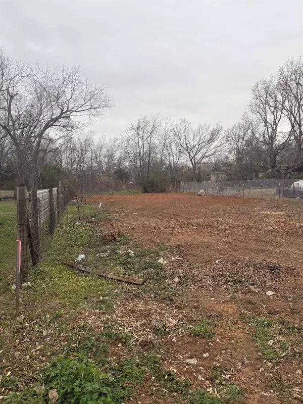 327 HOUSTON ELGIN, TX 78621 ST, Elgin, TX 78621