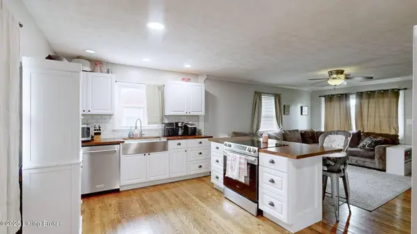 4010 Sirate Ln, Louisville, KY 40229