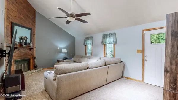 3401 Lafollette Dr, Jeffersontown, KY 40299
