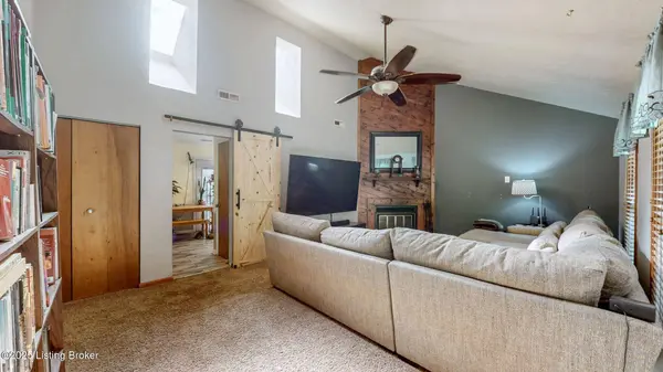 3401 Lafollette Dr, Jeffersontown, KY 40299