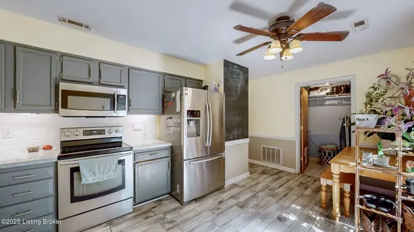 3401 Lafollette Dr, Jeffersontown, KY 40299