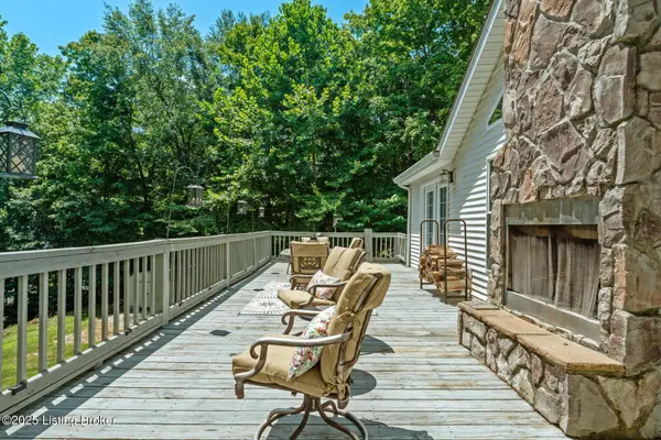 1860 Tanglewood Ln, Mcdaniels, KY 40152