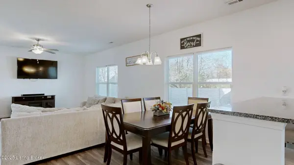 8421 Warbler Branch WAY, Louisville, KY 40229