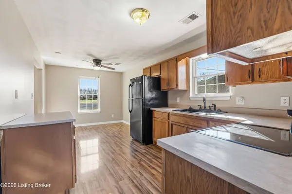 177 Springhill Dr, Bardstown, KY 40004