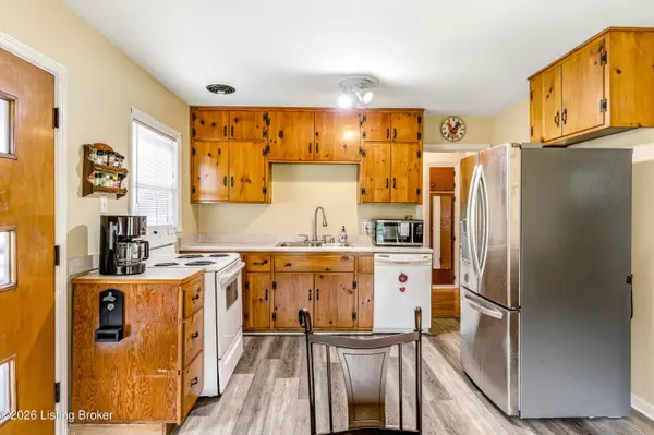 3525 Wexford Dr, Louisville, KY 40218