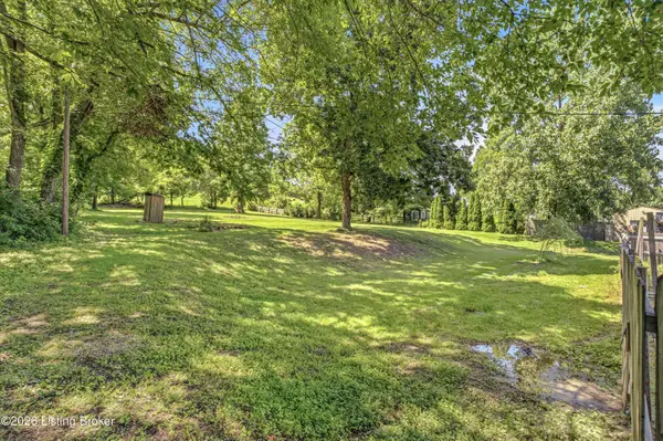 745 Brooks Schoolhouse Rd, Brooks, KY 40109