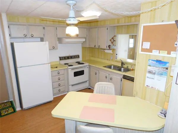 36934 BETH AVE, Zephyrhills, FL 33542