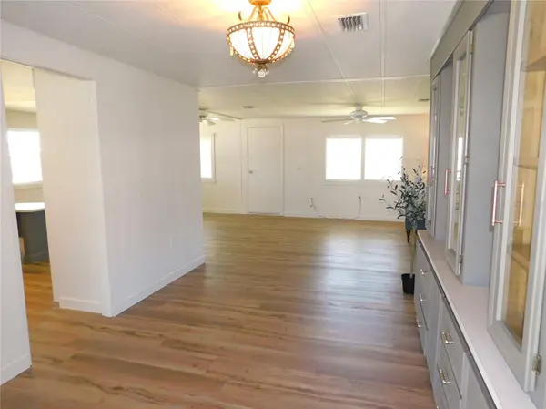 5421 POWHATTAN ST, Zephyrhills, FL 33542