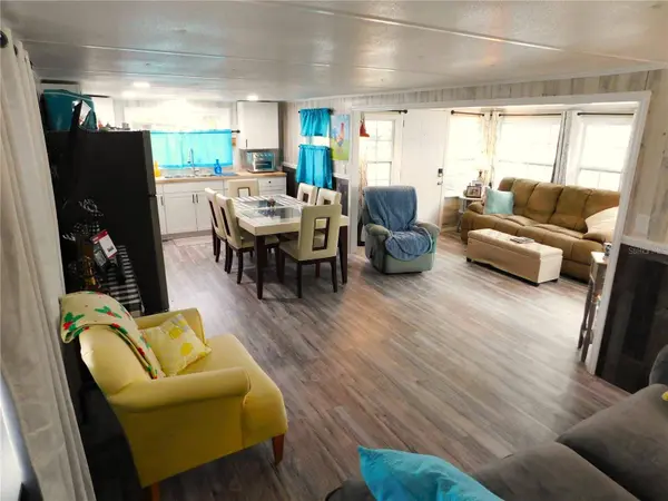 37320 8TH AVE, Zephyrhills, FL 33542