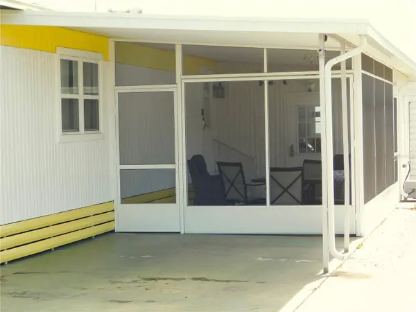 37320 8TH AVE, Zephyrhills, FL 33542