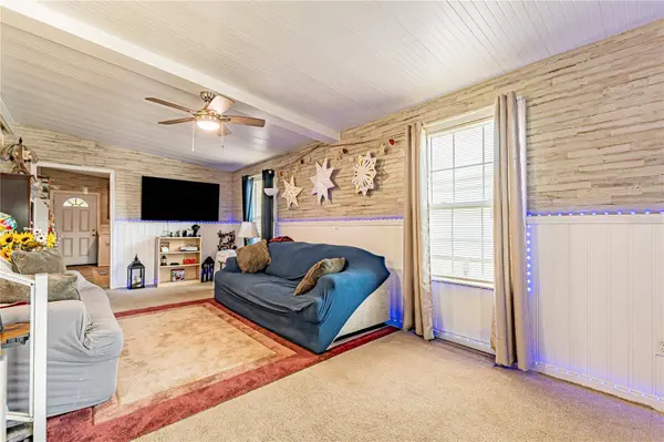 39437 ELGIN DR, Zephyrhills, FL 33542