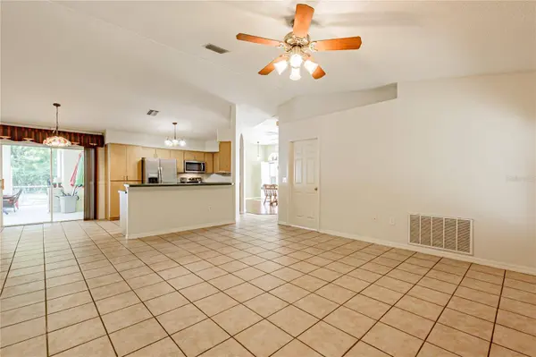 7629 WESTPOINT DR, Wesley Chapel, FL 33544