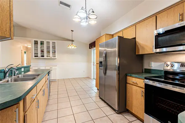 7629 WESTPOINT DR, Wesley Chapel, FL 33544