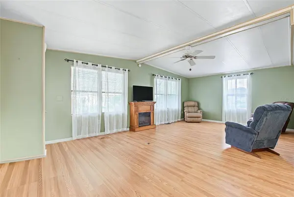 5716 PAWNEE ST, Zephyrhills, FL 33542