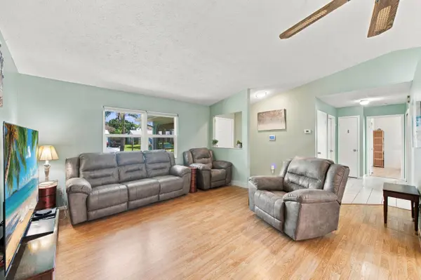 1264 SE LADNER ST, Port St Lucie, FL 34983