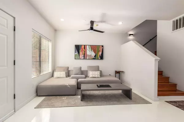 3150 E Beardsley Rd #1081, Phoenix, AZ 85050-3560