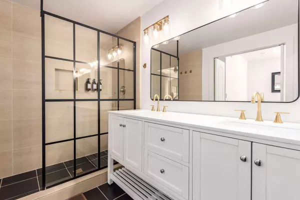 3150 E Beardsley Rd #1081, Phoenix, AZ 85050-3560