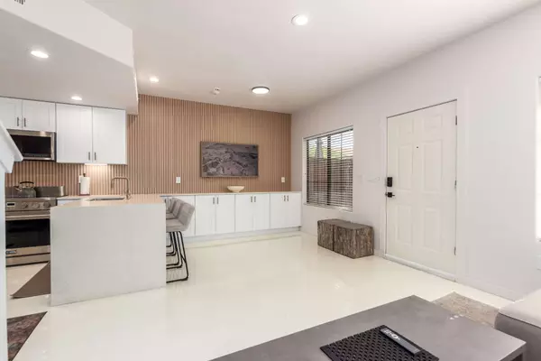 3150 E Beardsley Rd #1081, Phoenix, AZ 85050-3560