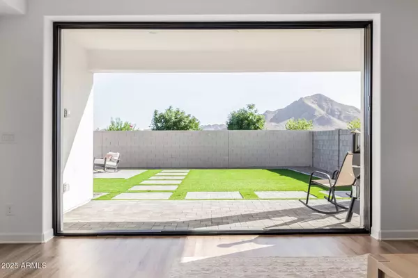 35002 N AUGITE Way, San Tan Valley, AZ 85144