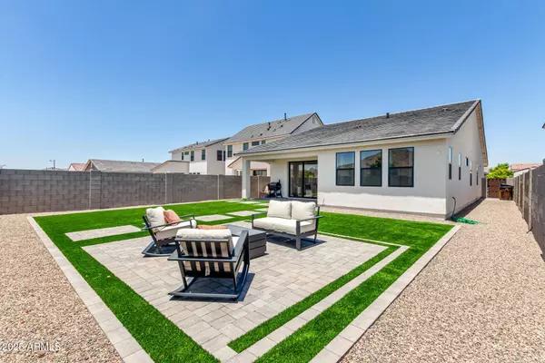 35002 N AUGITE Way, San Tan Valley, AZ 85144