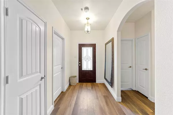 1514 Greenbrier Drive, Van Alstyne, TX 75495