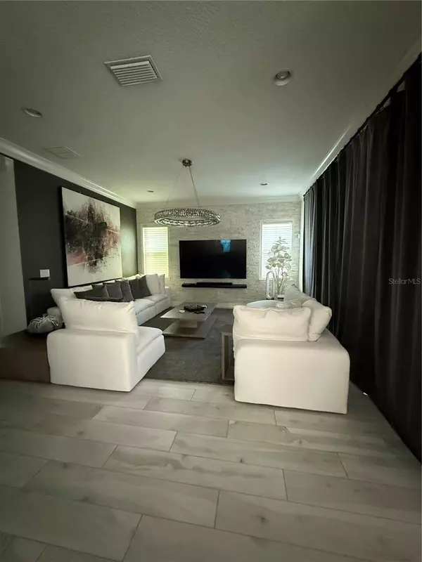 9870 MERE Pkwy, Orlando, FL 32832