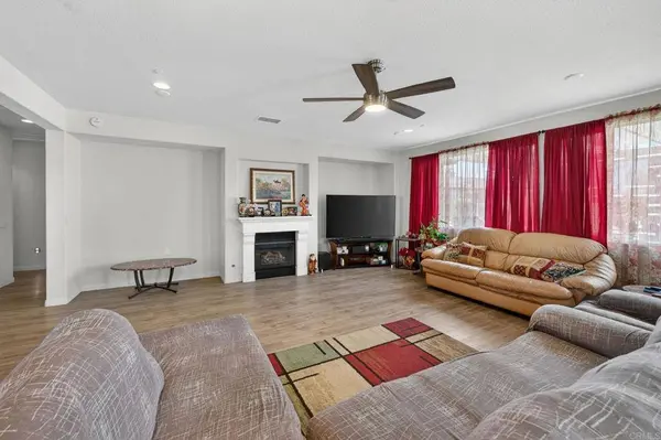 35277 Goldthread LN, Murrieta, CA 92563