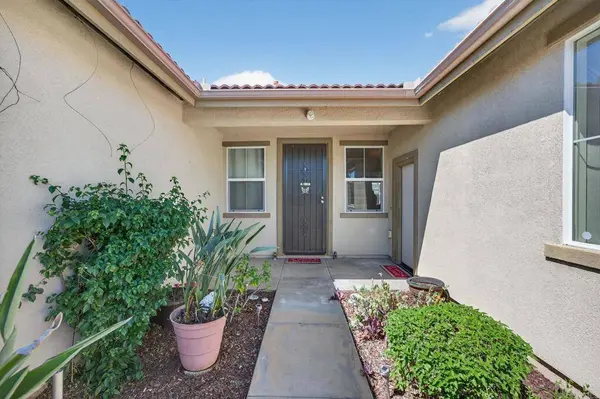 35277 Goldthread LN, Murrieta, CA 92563