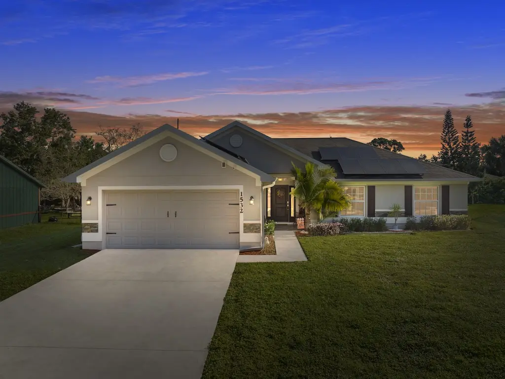 1532 Eastlake Ln, Sebastian, FL 32958-6582