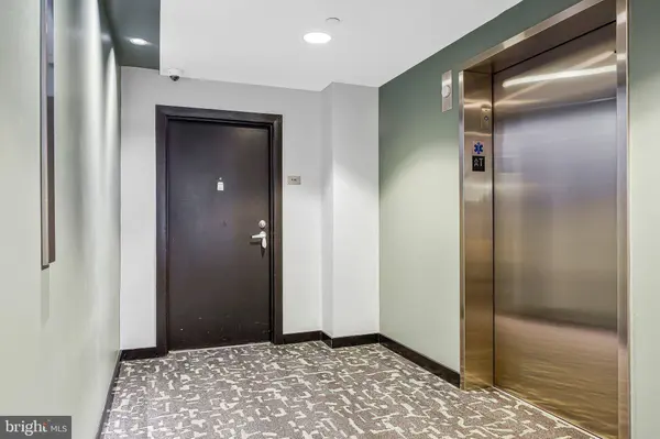912 F ST NW #T00, Washington, DC 20004