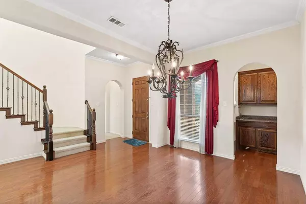 3024 N Camino Lagos, Grand Prairie, TX 75054