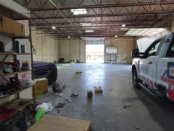 348 W Hurst Boulevard, Hurst, TX 76053