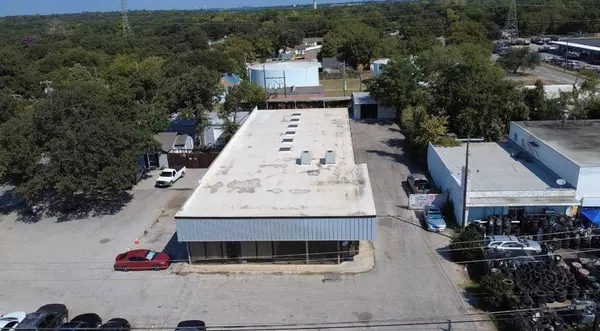 348 W Hurst Boulevard, Hurst, TX 76053