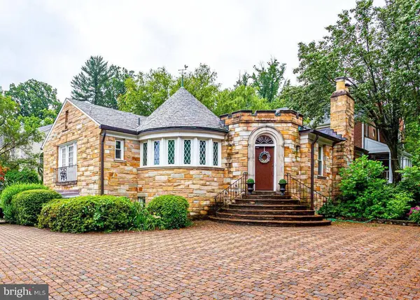 8212 OLD GEORGETOWN RD, Bethesda, MD 20814