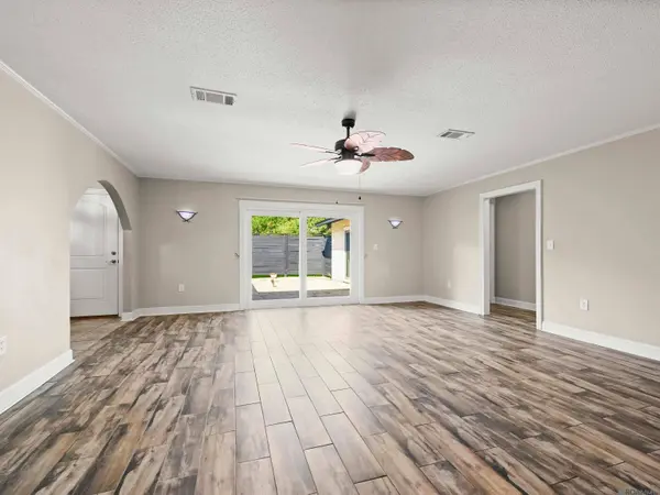39419 Al Dr, Prairieville, LA 70769