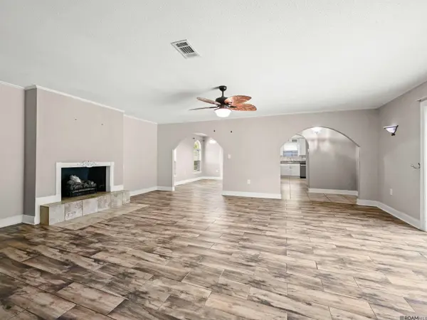 39419 Al Dr, Prairieville, LA 70769