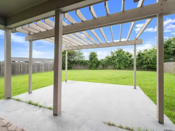 14217 Stone Gate Dr, Baton Rouge, LA 70816