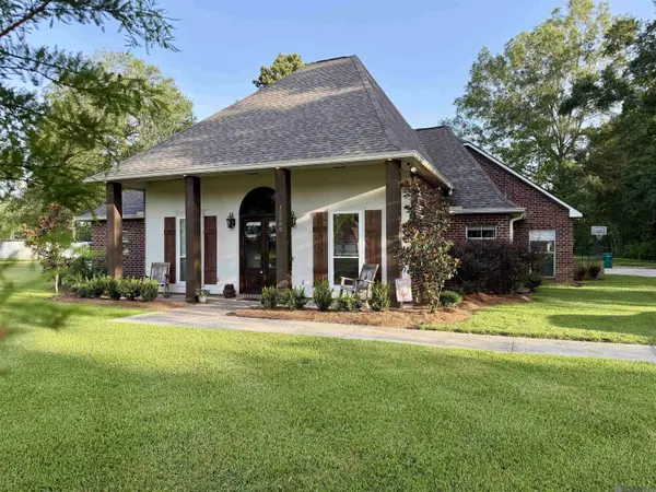 12060 Clanton Dr, Walker, LA 70785