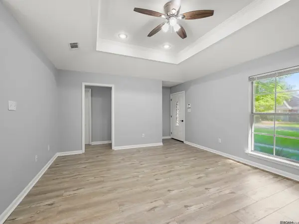 10030 Brownway Ln, Baton Rouge, LA 70817