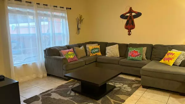 8974 California Palm Rd, Kissimmee, FL 34747-1574