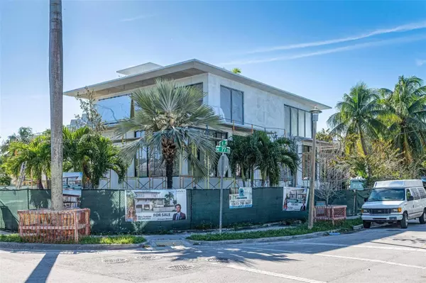 790 NE 77th Ter, Miami, FL 33138-5218