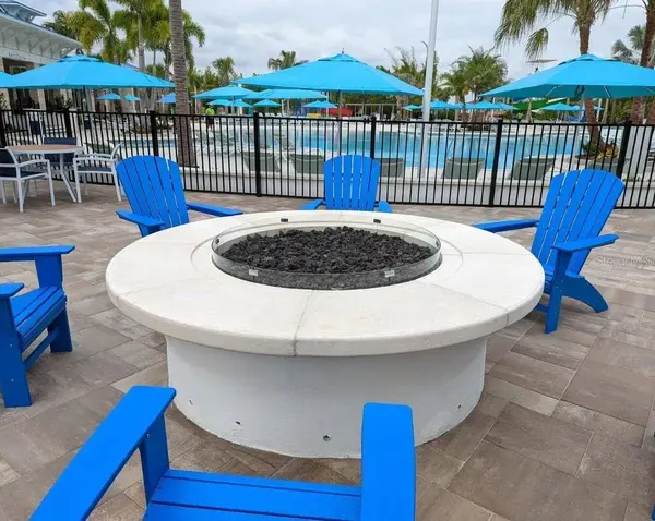 926 Paradise Dr, Davenport, FL 33897