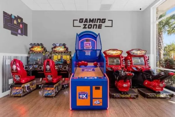 926 Paradise Dr, Davenport, FL 33897