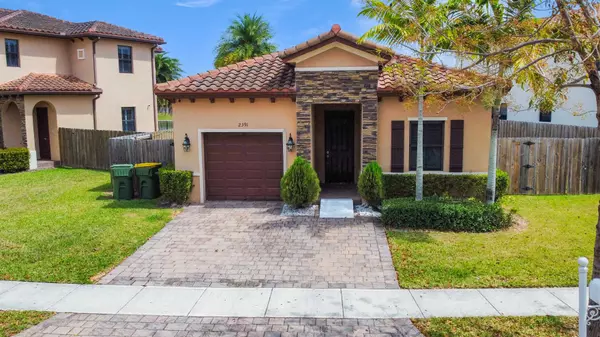 2391 NE 2nd Dr, Homestead, FL 33033-6217