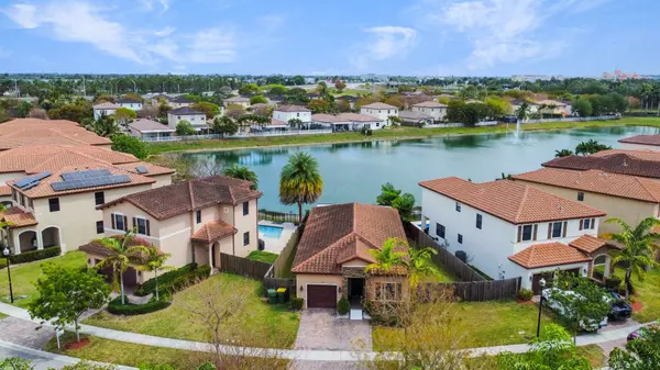 2391 NE 2nd Dr, Homestead, FL 33033-6217