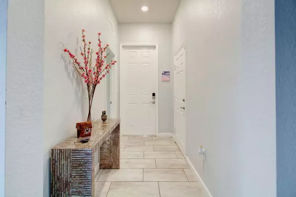 2391 NE 2nd Dr, Homestead, FL 33033-6217