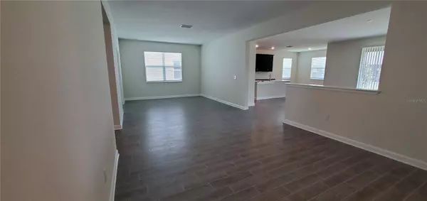 2077 CAMDEN LOOP, Davenport, FL 33837