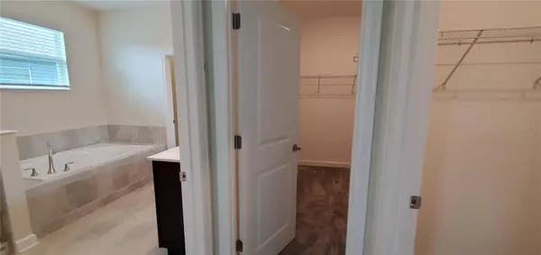 2077 CAMDEN LOOP, Davenport, FL 33837